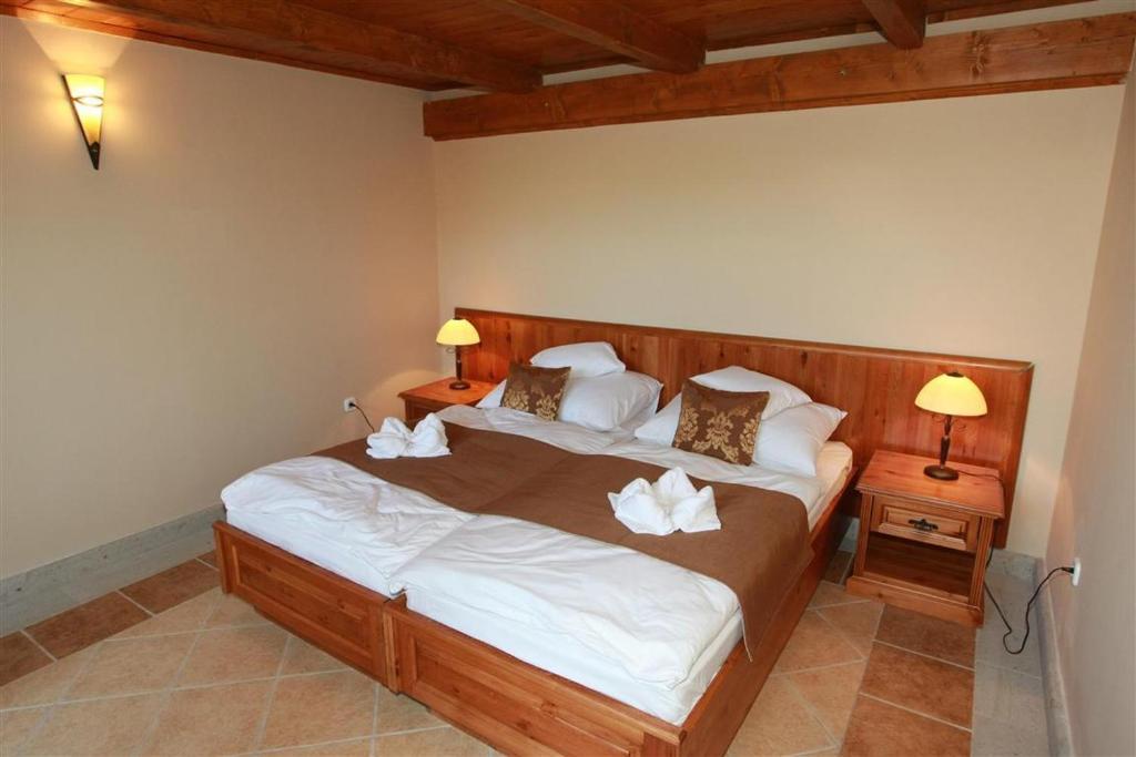 Demjén Egri Korona Borhaz Es Wellness Hotel מראה חיצוני תמונה